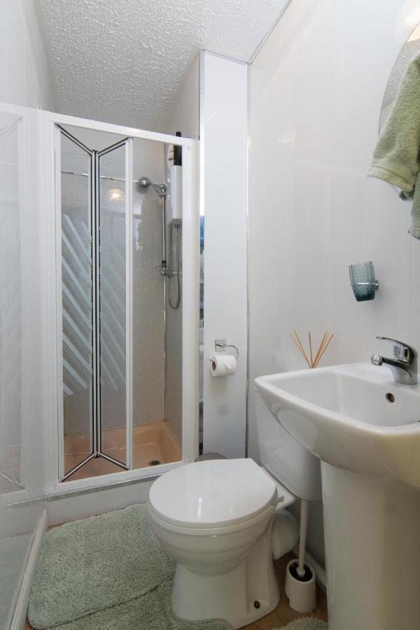 Norwood Guesthouse-Loch Lomond Balloch Room photo